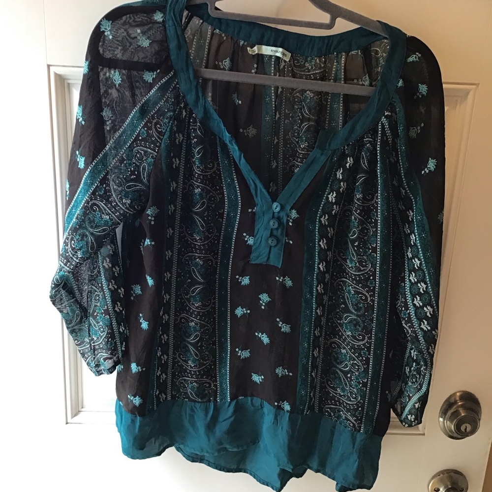 Maurice's sheer paisley print blouse. Size large.